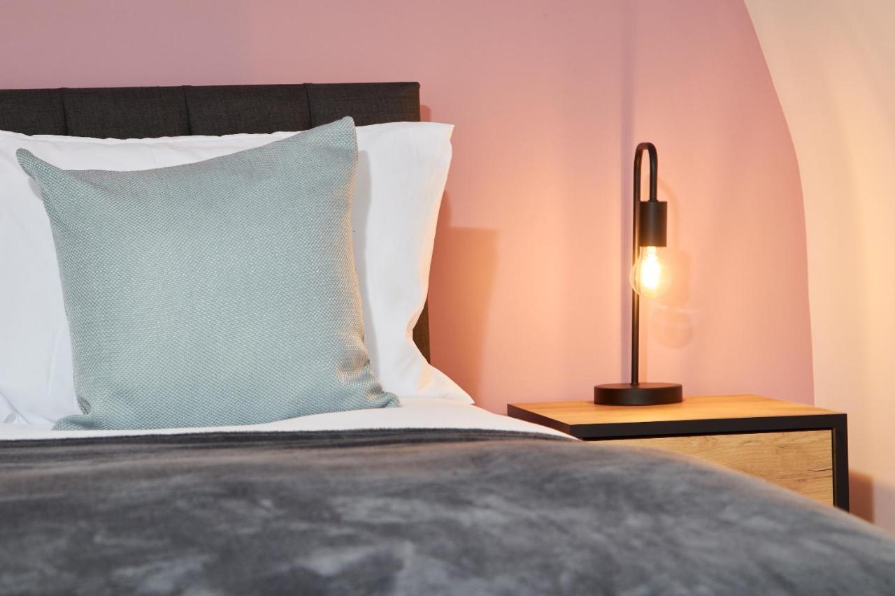 Wonderful Apartment In Bath With Garden - Sleeps 8 Экстерьер фото