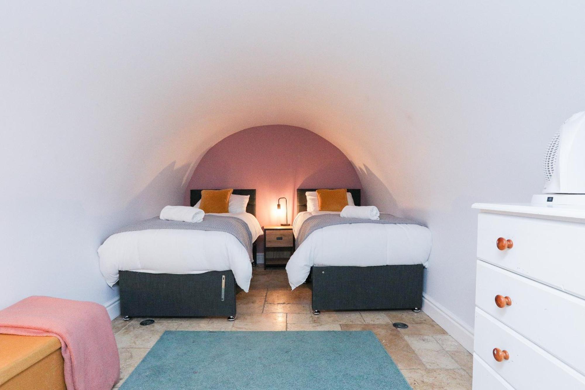 Wonderful Apartment In Bath With Garden - Sleeps 8 Экстерьер фото